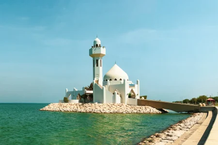 واجهة الخبر البحرية