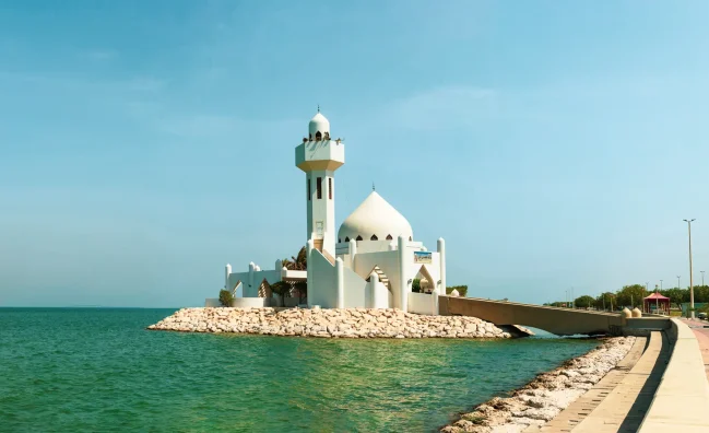 واجهة الخبر البحرية